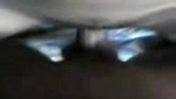 அழகான லத்தீனா தனது ஆபாச ஆடிஷனில் சிரிக்கிறார்