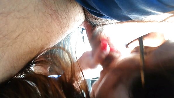 ஹாட் அழகி அனுபவம் வாய்ந்த ஸ்வீனுடன் ஒரு விவகாரம் உள்ளது