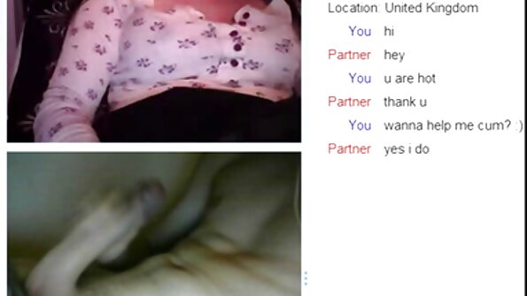 உள்ளாடையுடன் ஜப்பனீஸ் குழந்தை POV இல் பொம்மை செய்யப்படுகிறது