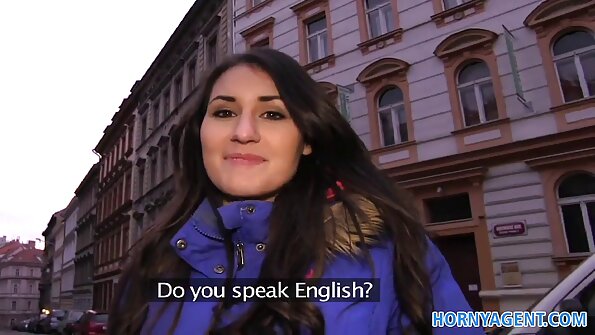 காதல் சுத்தம் செய்வதில் பிணை எடுத்தது மற்றும் கேமராவில் உடலுறவுக்காக பையனின் படுக்கைக்குச் சென்றது