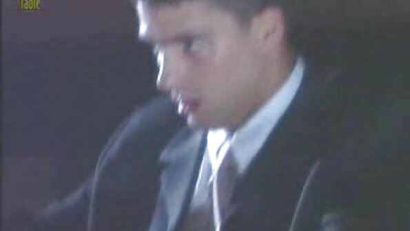 MILF களின் லெஸ்பியன் கலத்தின் நினைவுகள் என்றென்றும் உள்ளன