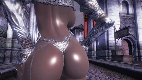 ஒரு சூடான கவர்ச்சியான உடல் எண்ணெயால் மூடப்பட்டிருப்பதால் அது மிகவும் எளிதில் சரியும்