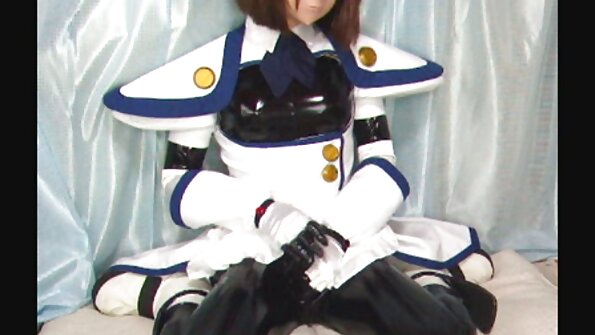 ஐரிஸ் மான்டெரா மற்றும் டினா பில்யனோவா ஒருவருக்கொருவர் ஏமாற்றுகிறார்கள்